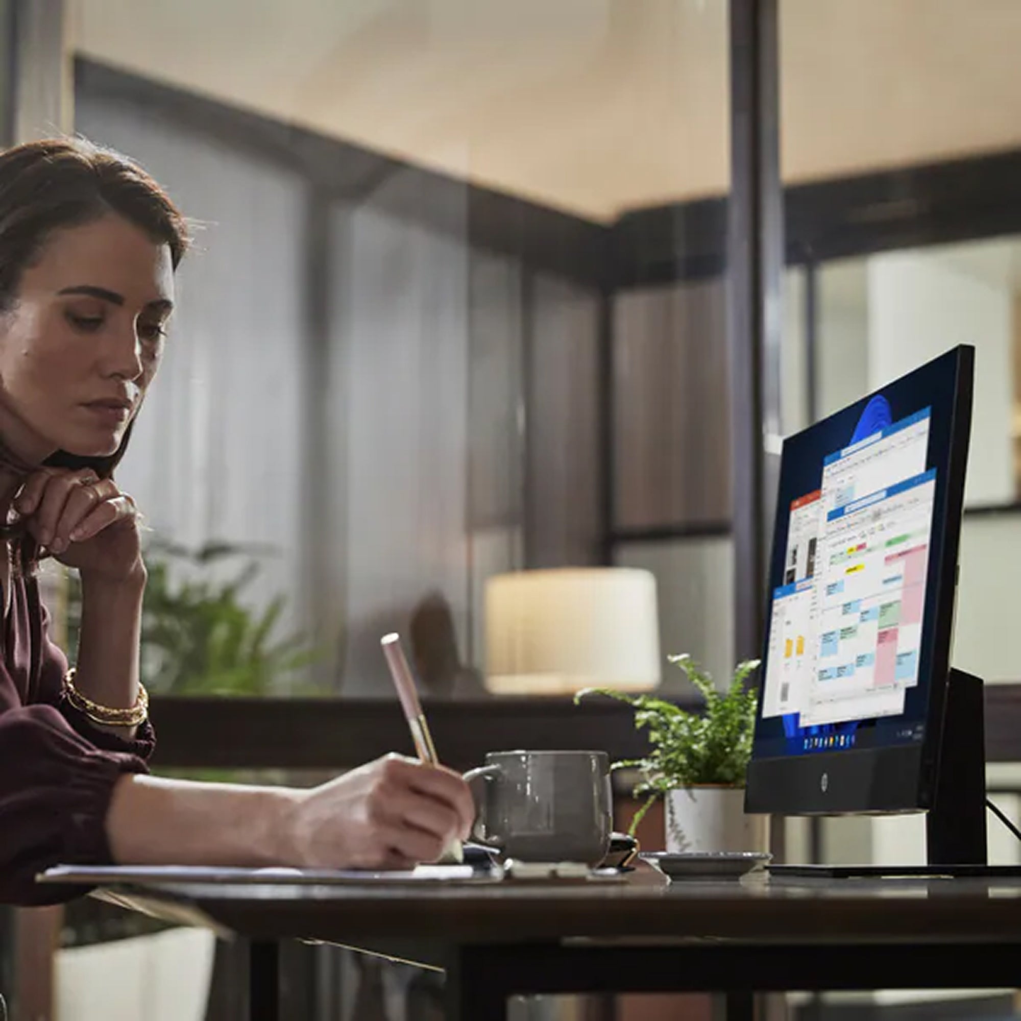 HP ProOne 440 G9 All-in-One PC (B05FHPT)